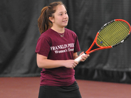 Women’s Tennis Blanked At Le Moyne, 9-0