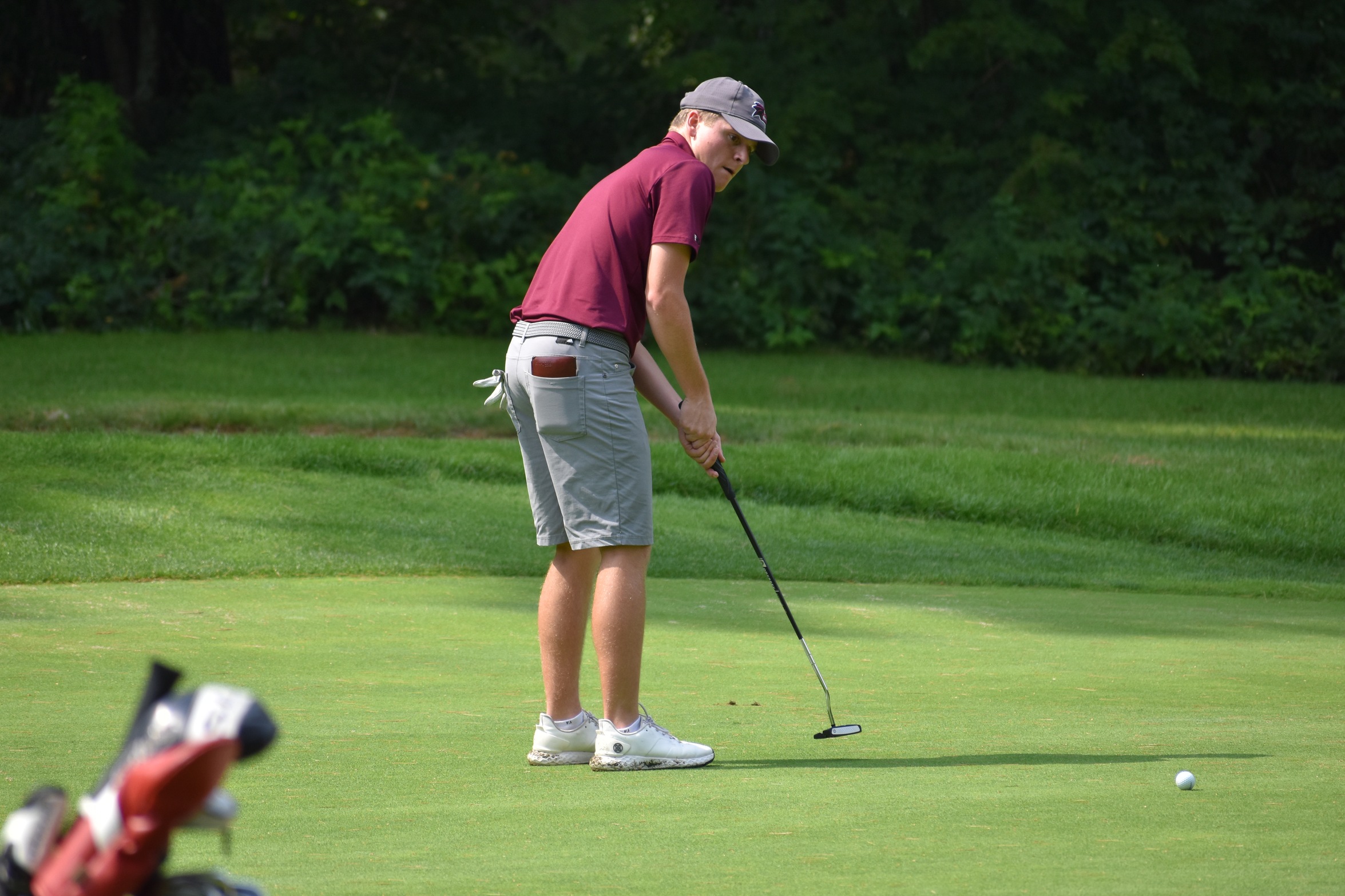 Saffell Wins, Men's Golf Places Fourth at AIC Yellowjacket Invitational