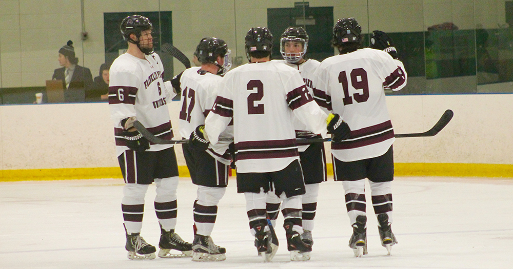 Offense Struggles to Find Net for Men’s Ice Hockey in 3-1 Loss at Stonehill