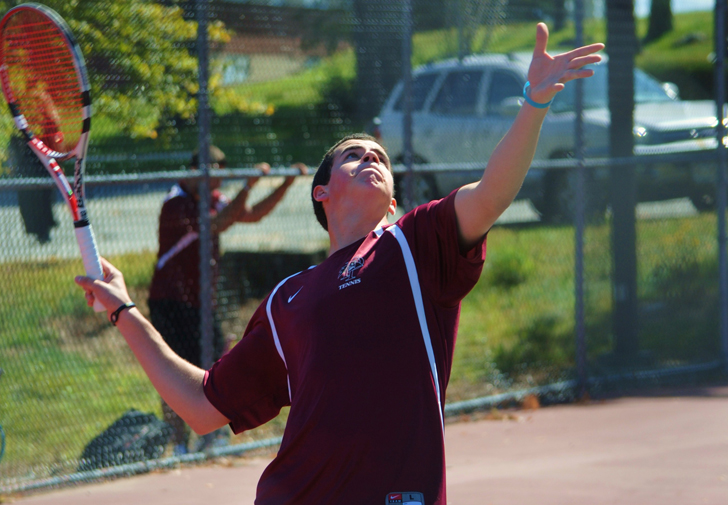 Gilhuly, Brewer Lead Way as Men's Tennis Opens Spring Season With 7-2 Win Over Le Moyne