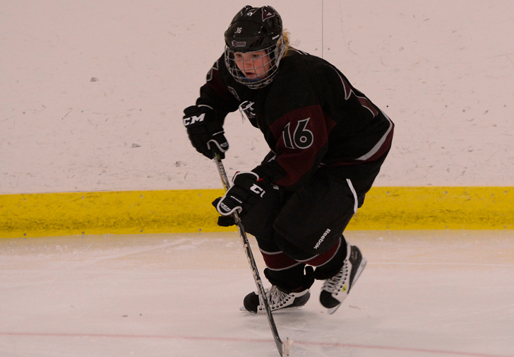 Faia Double, Baker Shorty Lead Women’s Ice Hockey Over Sacred Heart, 3-2