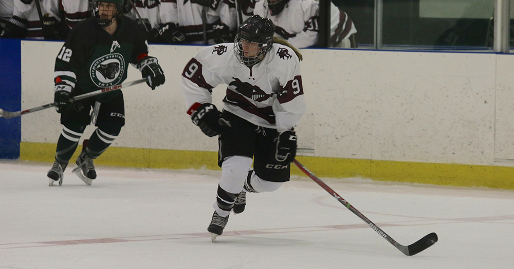 Ketterman Pair, O’Neil Shutout Lead Women’s Ice Hockey Past Southern Maine, 3-0