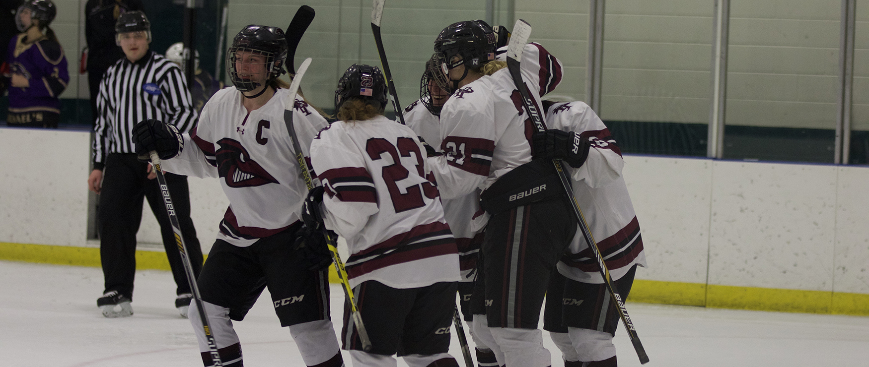 PREVIEW: Women’s Ice Hockey Sets Sights on Saint Anselm in NEWHA Open Tournament Semifinal