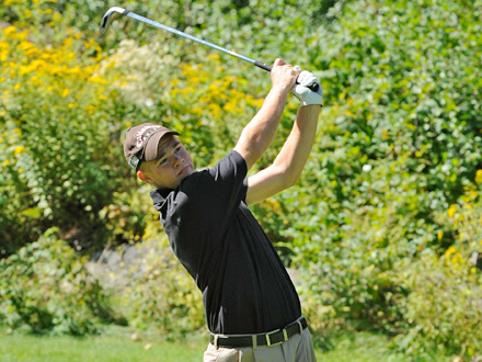 Golf Sits Fourth at SNHU Penmen Invite Following First Round