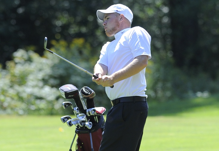 Golf Finishes 8th at AIC Spring Invitational