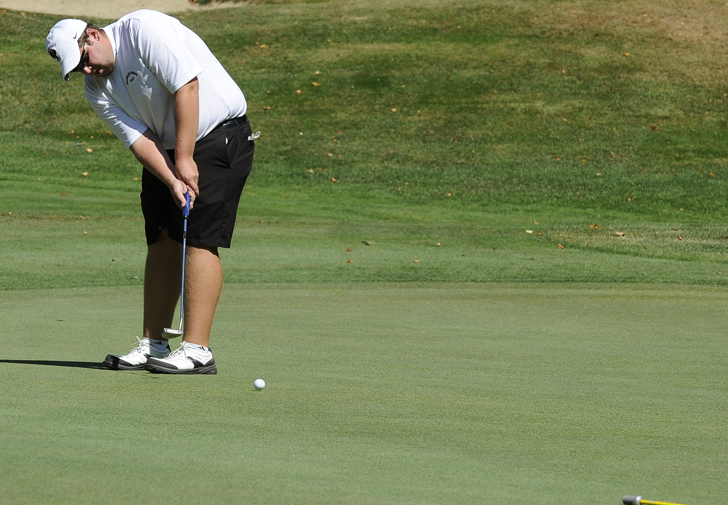 Golf Sits in Fifth Place Following First Round of AIC/NE-10 Invitational