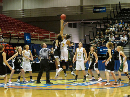 #2 Women's Basketball Season Comes to an End in NCAA Division II Final Four After Tough 79-64 Loss to #6 Fort Lewis