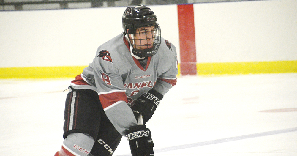 Men’s Ice Hockey Edged at Home by Stonehill, 2-1