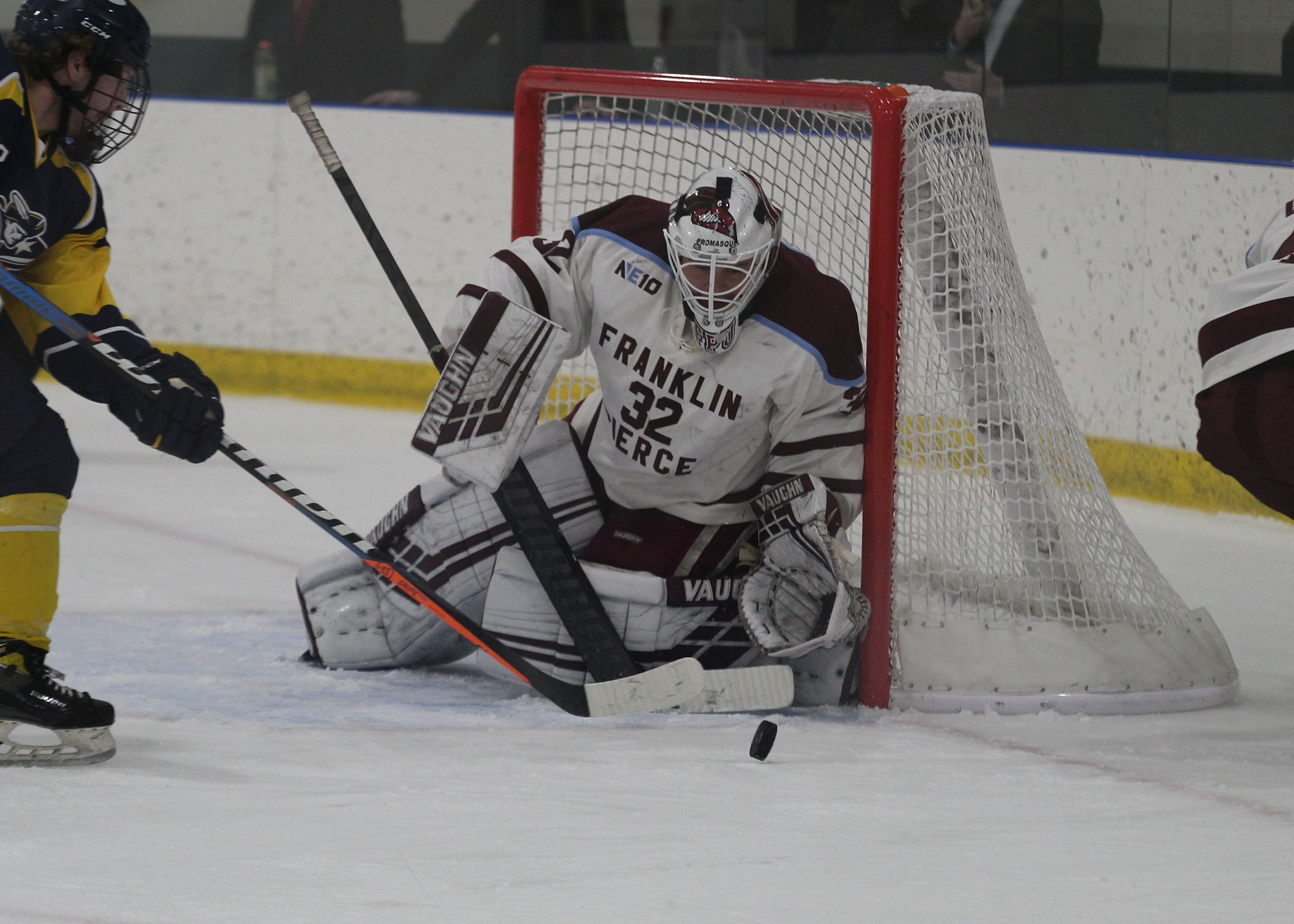 Men's Hockey Blanked by Southern New Hampshire, 4-0