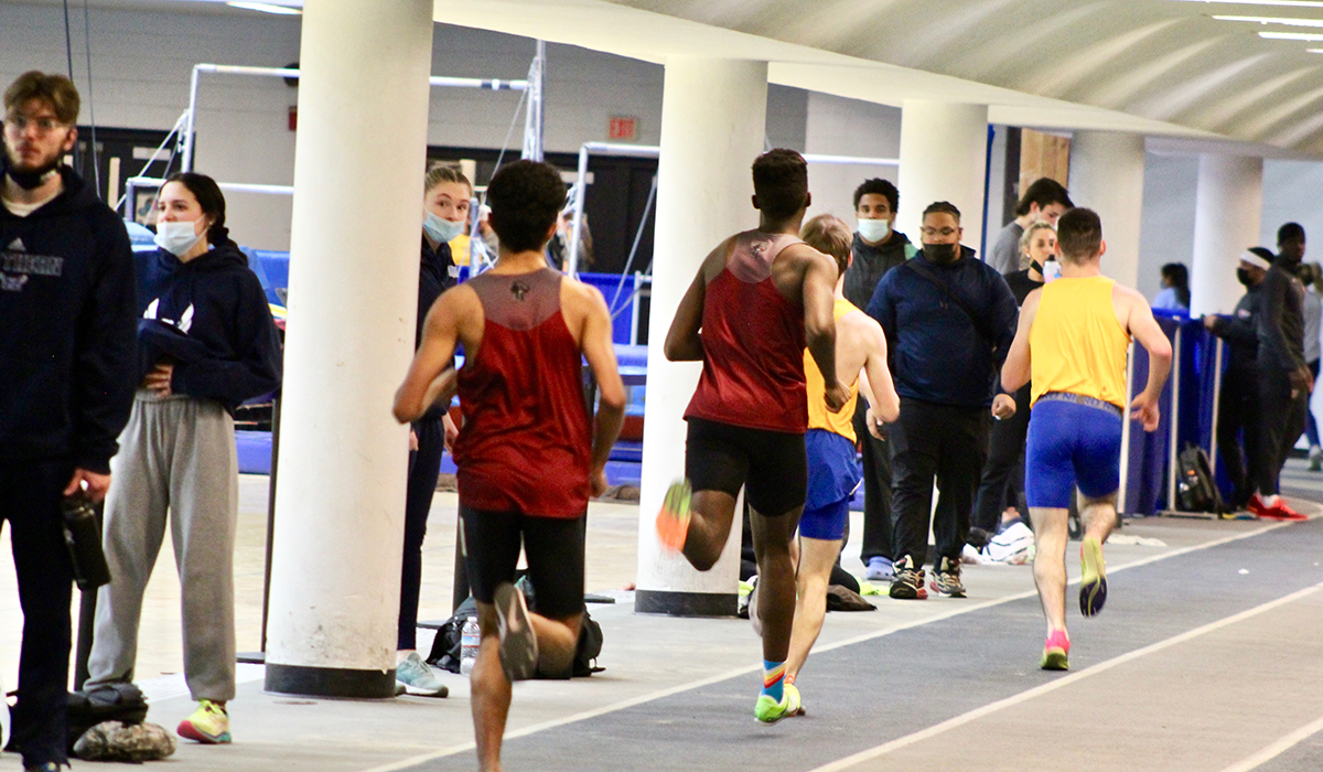 Men's Indoor Track &amp; Field Places Fourth at Elm City Challenge