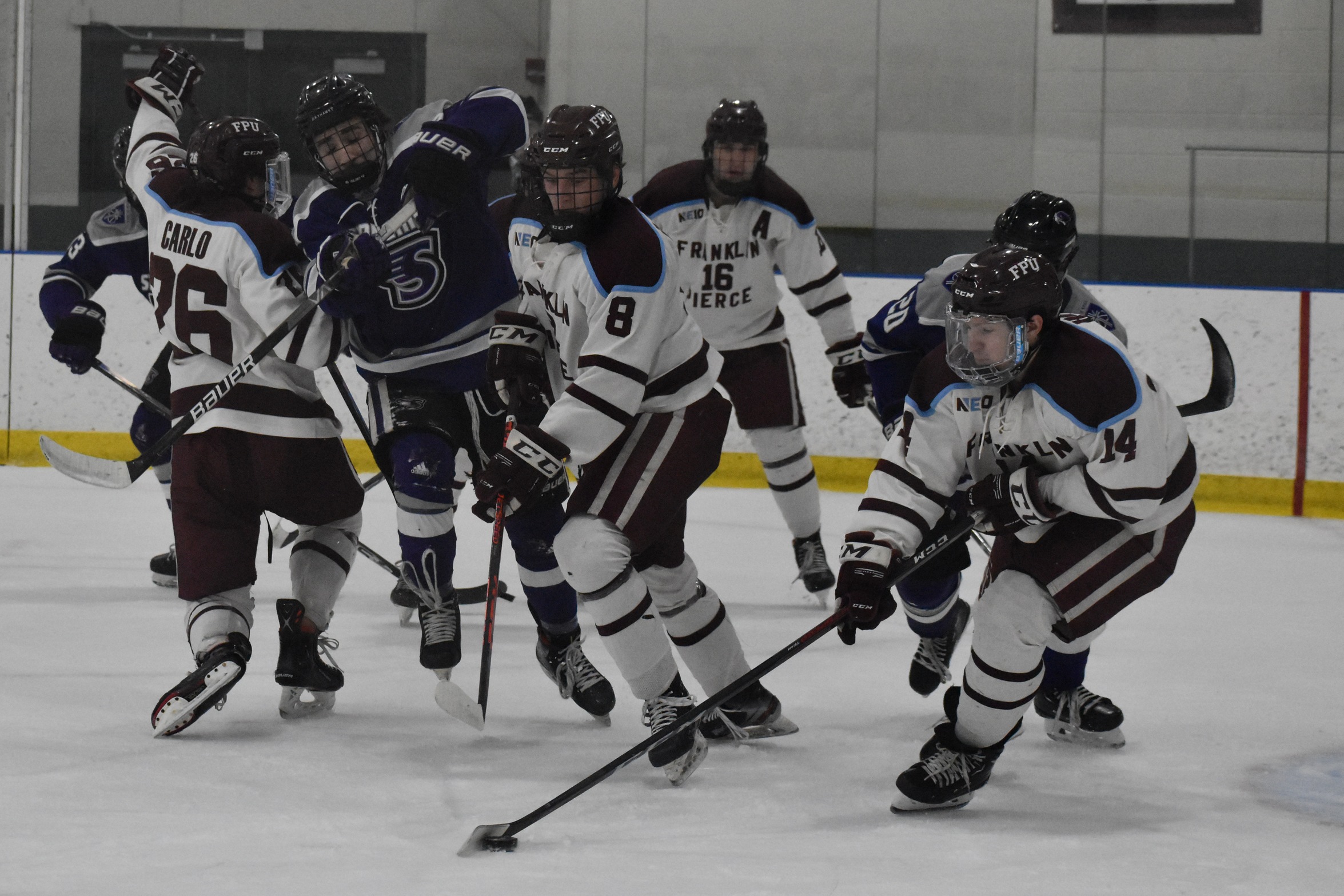 Men’s Hockey Drops Tight Battle with Stonehill College, 5-3