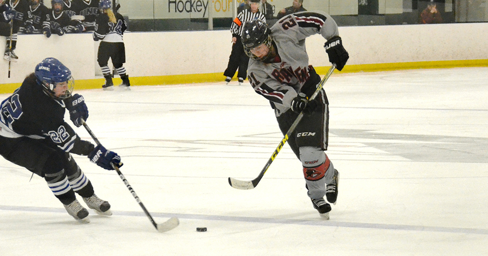 Women’s Ice Hockey Bounces Back for Overtime Win at Salve Regina, 4-3