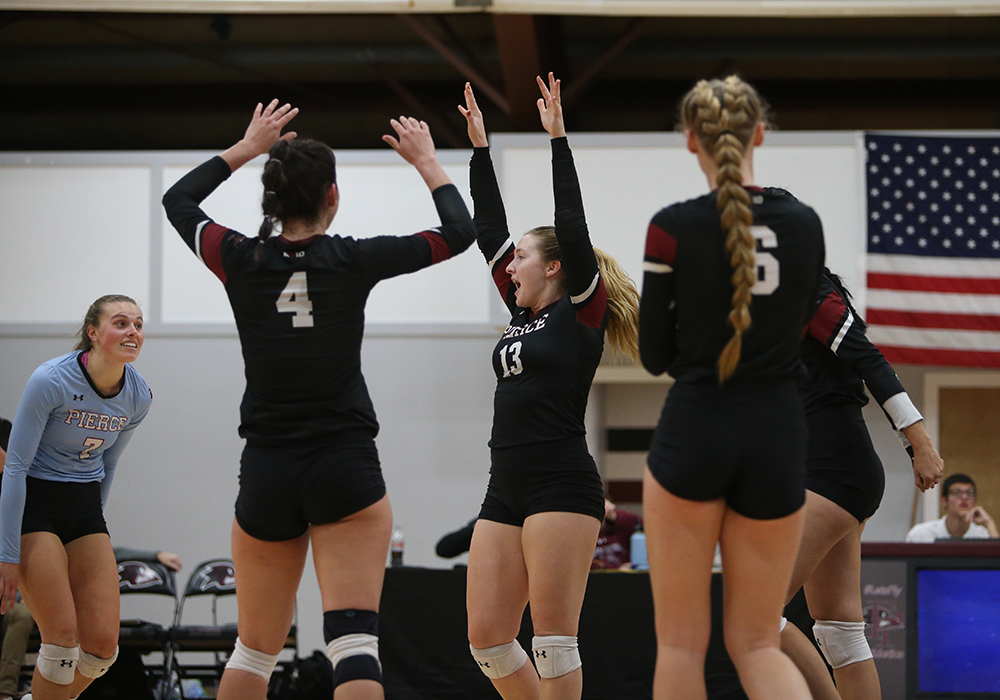 Hard Work Rewards Volleyball With 3-2, Five-Set Victory At Pace